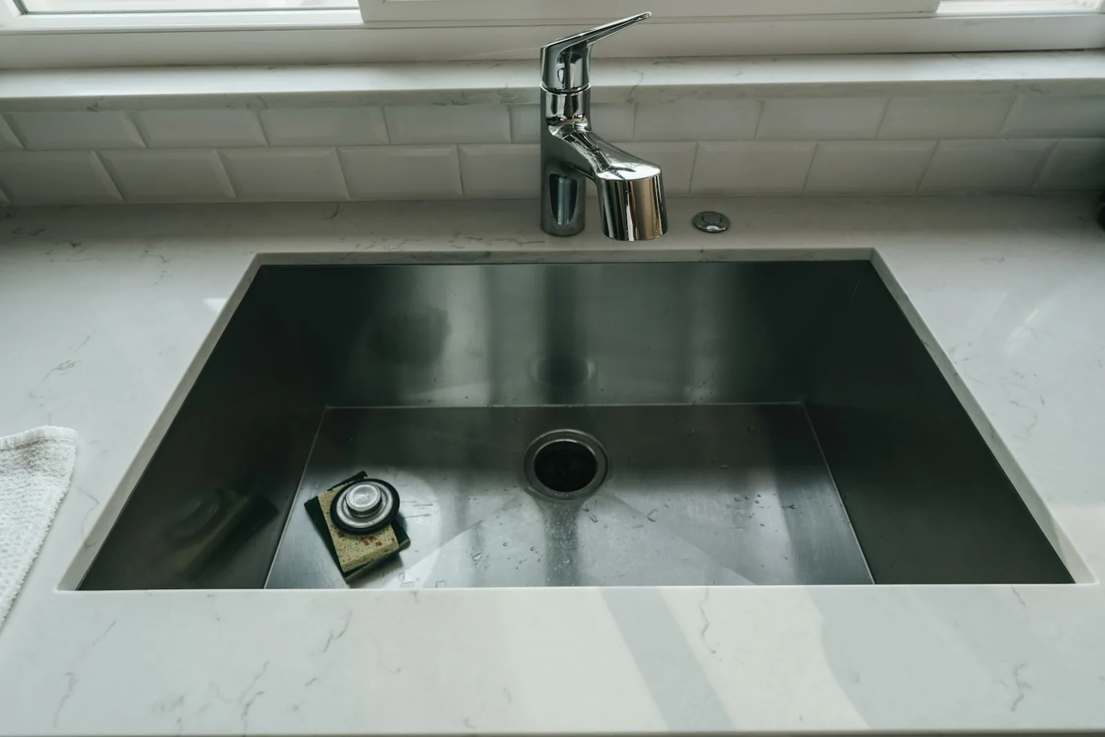 Kitchen sink and faucet
